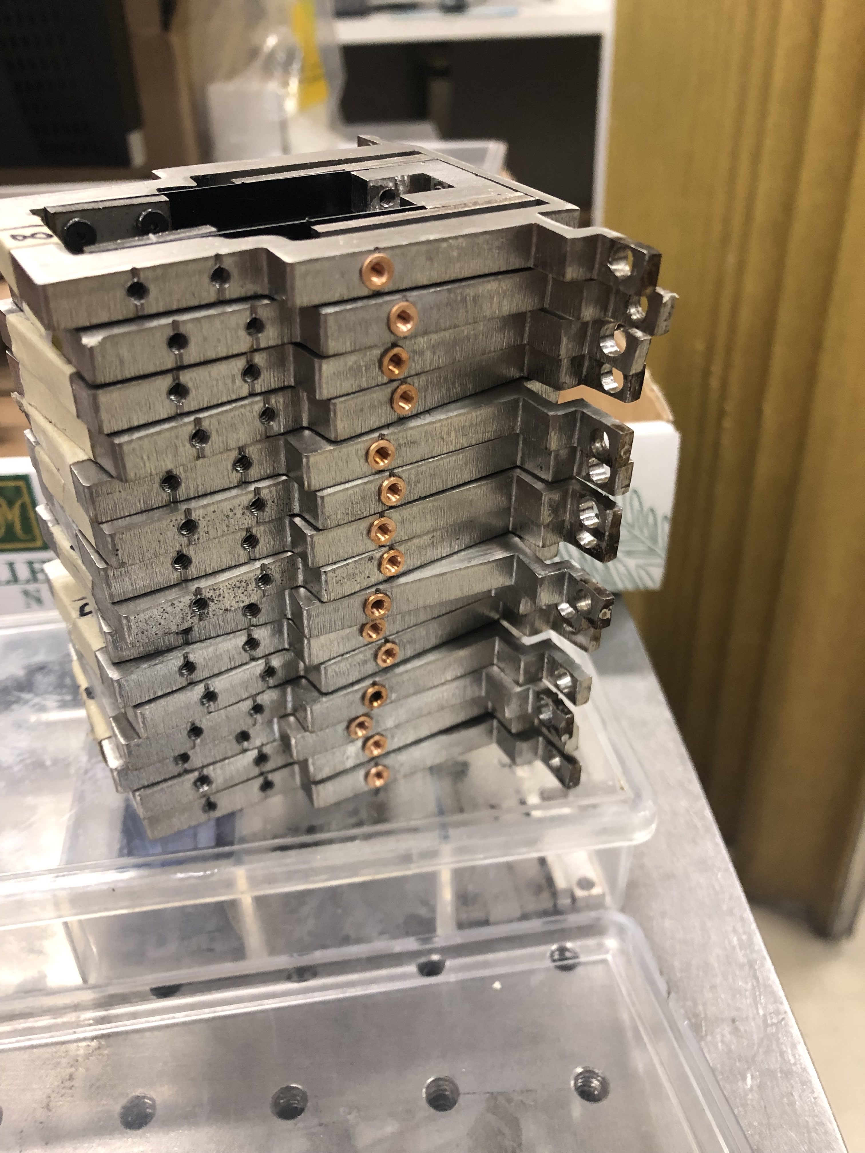 Side view of KEYS yoke