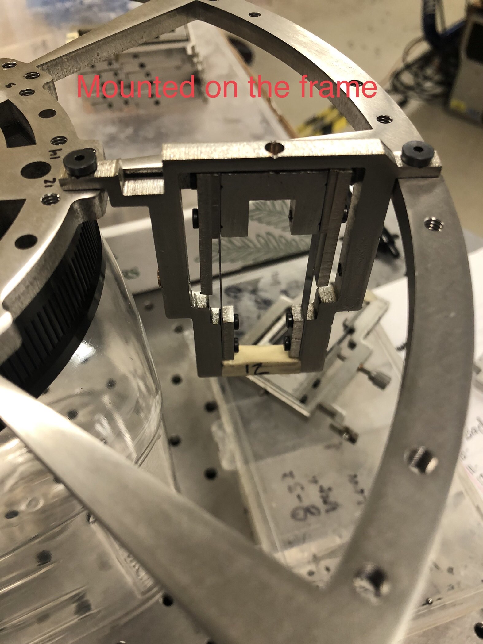 KEYS yoke mounted on the frame